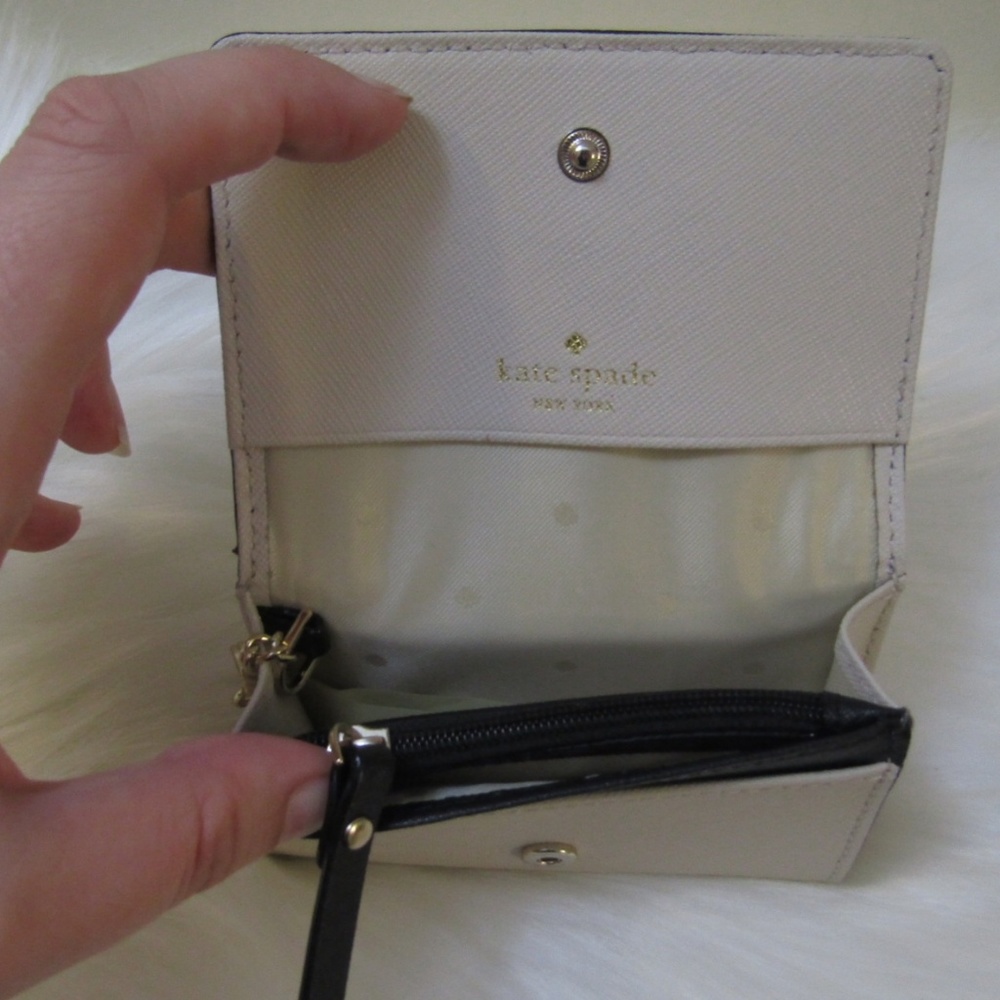 Like new Kate Spade Wallet Keychain - Picture 2 of 3
